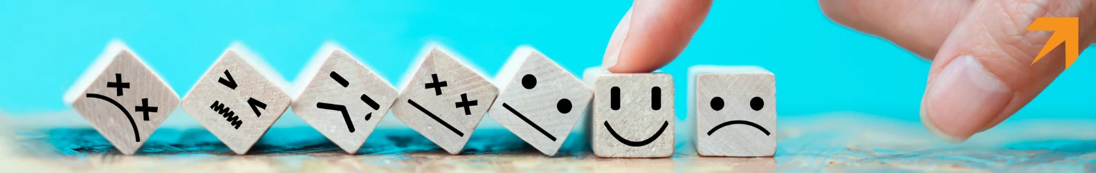 kostki symbolizujące inteligencję emocjonalną