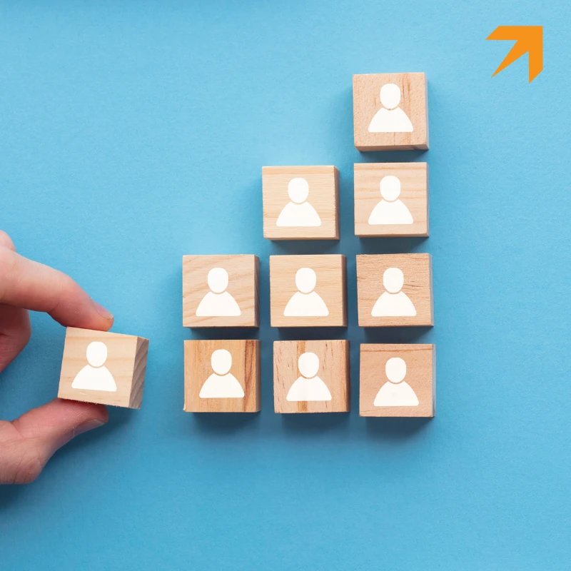 klocki symbolizujące automatyczny onboarding pracownika